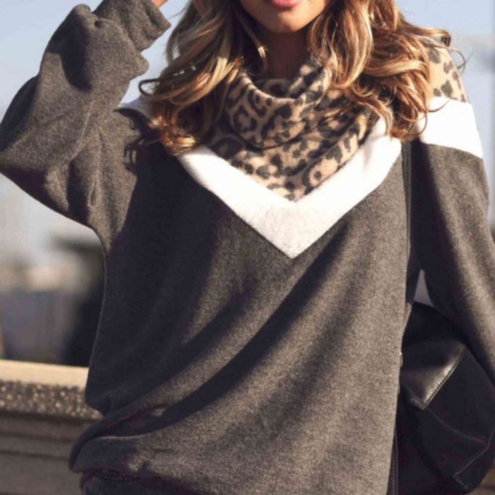 KATIE LEOPARD Print Softest Sweater - Picture 4 of 5
